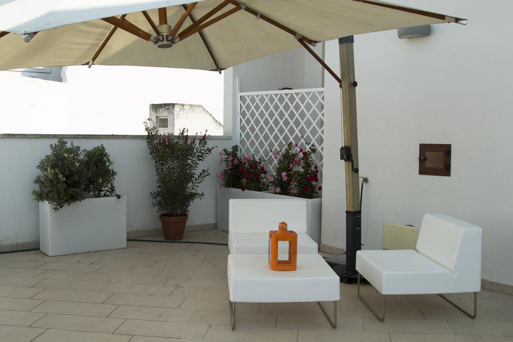 Hotel Golden House Mesagne Exterior foto